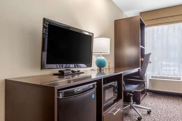  - Sleep Inn & Suites Johnson City - I-26, Exit 19