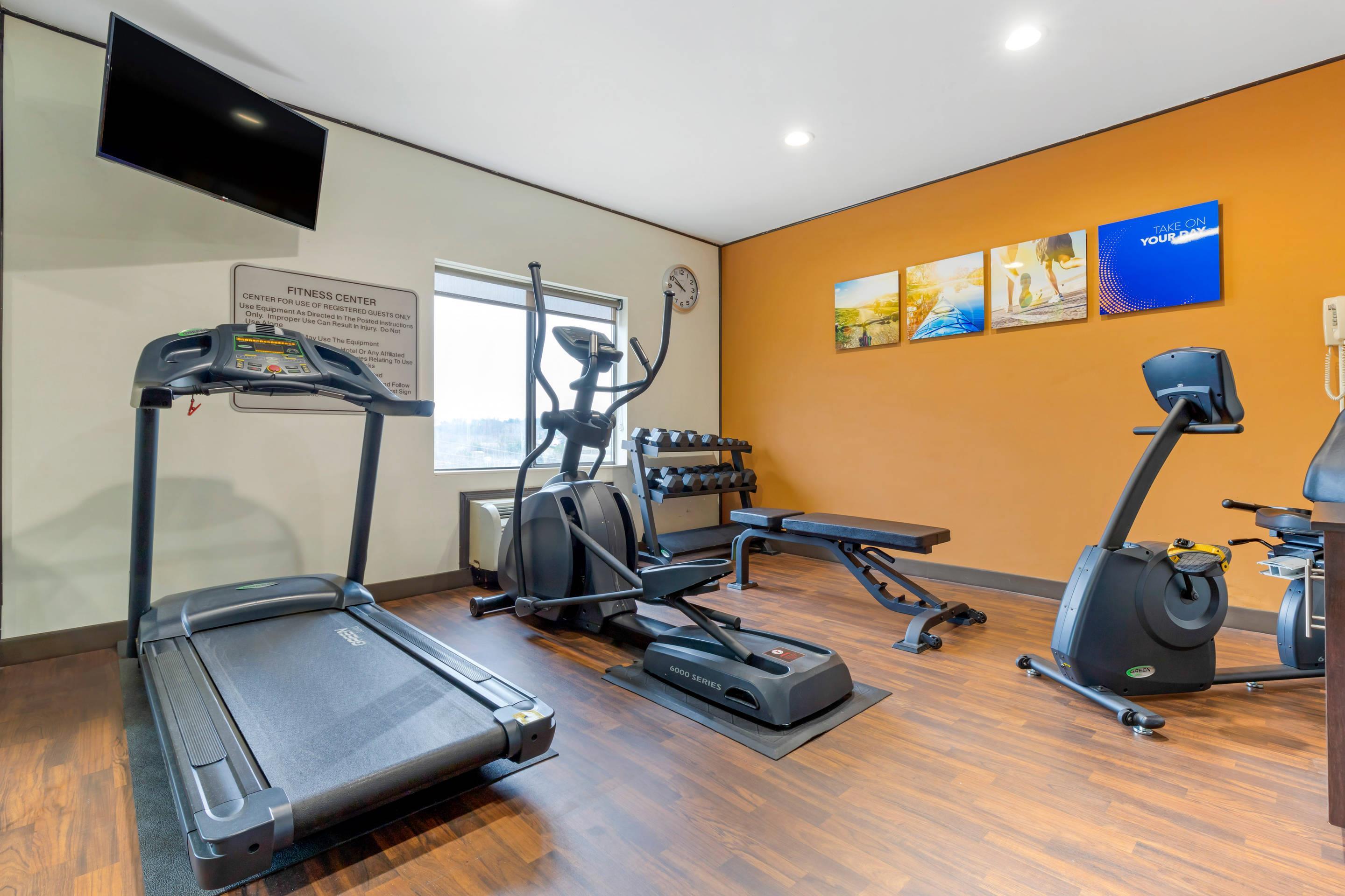 Exercise room | Comfort Suites Johnson City near University