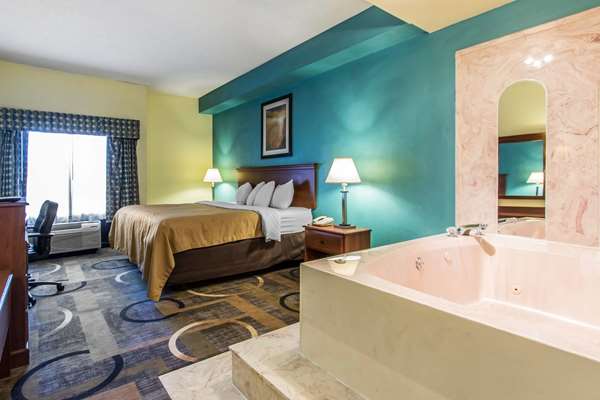  - Quality Inn & Suites Memphis - I-40, Exit 12