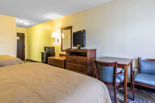  - Quality Inn & Suites Memphis - I-40, Exit 12