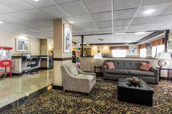  - Quality Inn & Suites Memphis - I-40, Exit 12