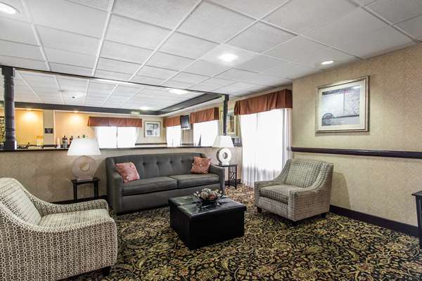  - Quality Inn & Suites Memphis - I-40, Exit 12