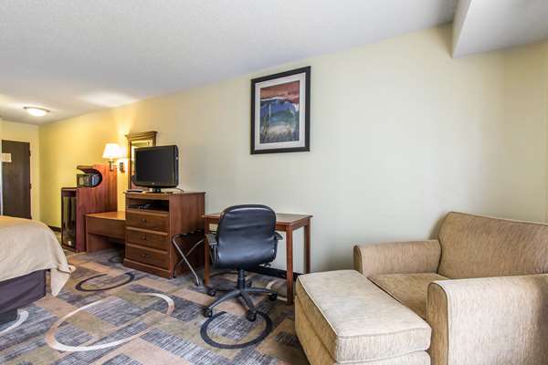  - Quality Inn & Suites Memphis - I-40, Exit 12