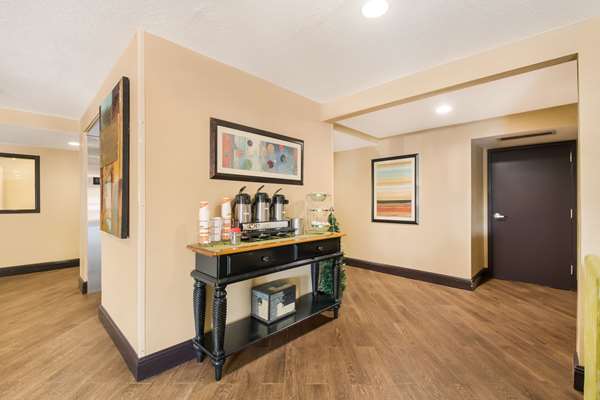 Amenities - MainStay Suites Chattanooga - I-75, Exit 5