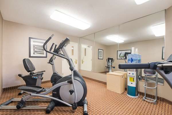 Fitness/ Exercise Room - MainStay Suites Chattanooga - I-75, Exit 5