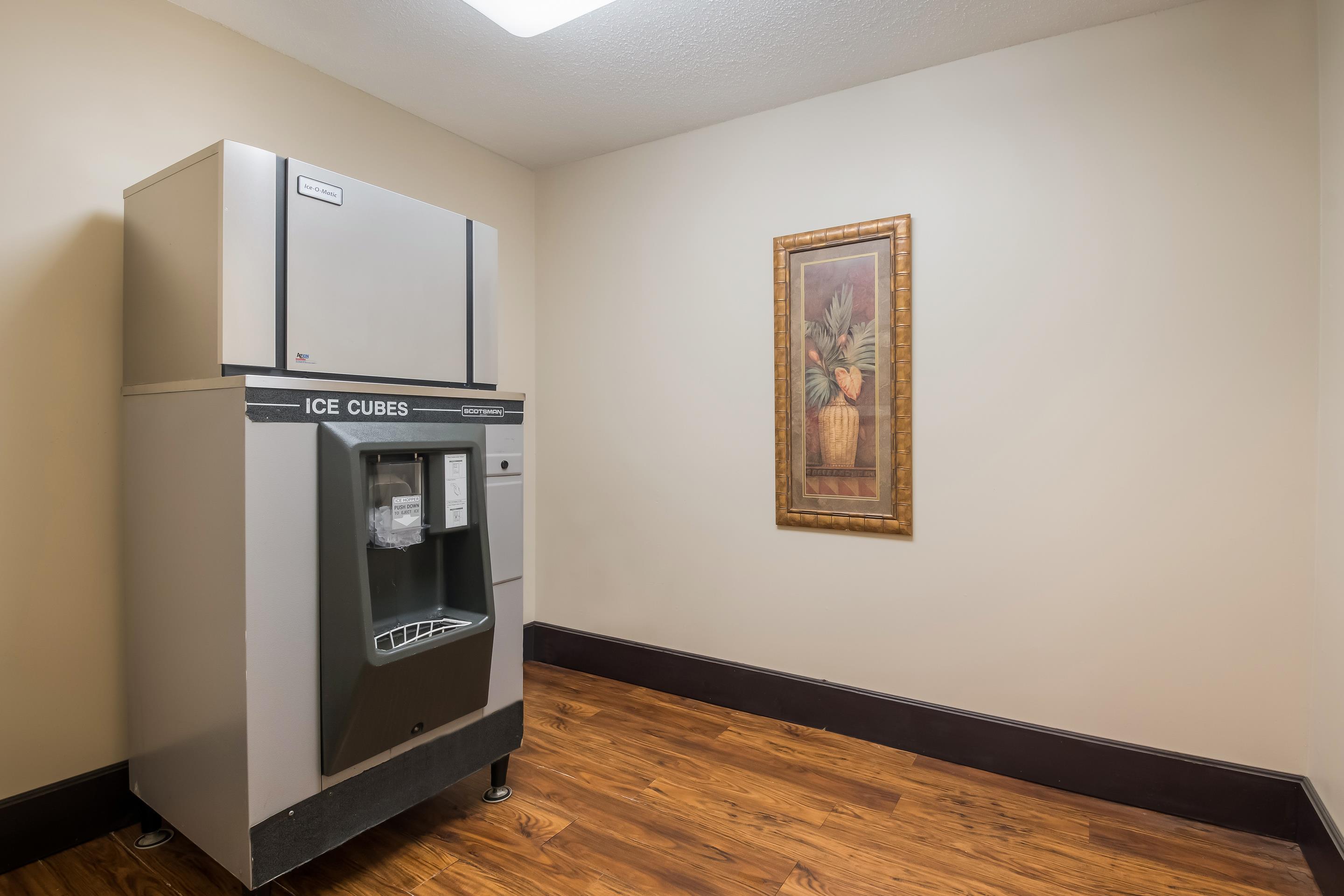 Ice maker | MainStay Suites Chattanooga Hamilton Place