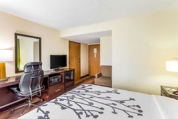  - Sleep Inn & Suites Kingsport - I-81, Exit 63