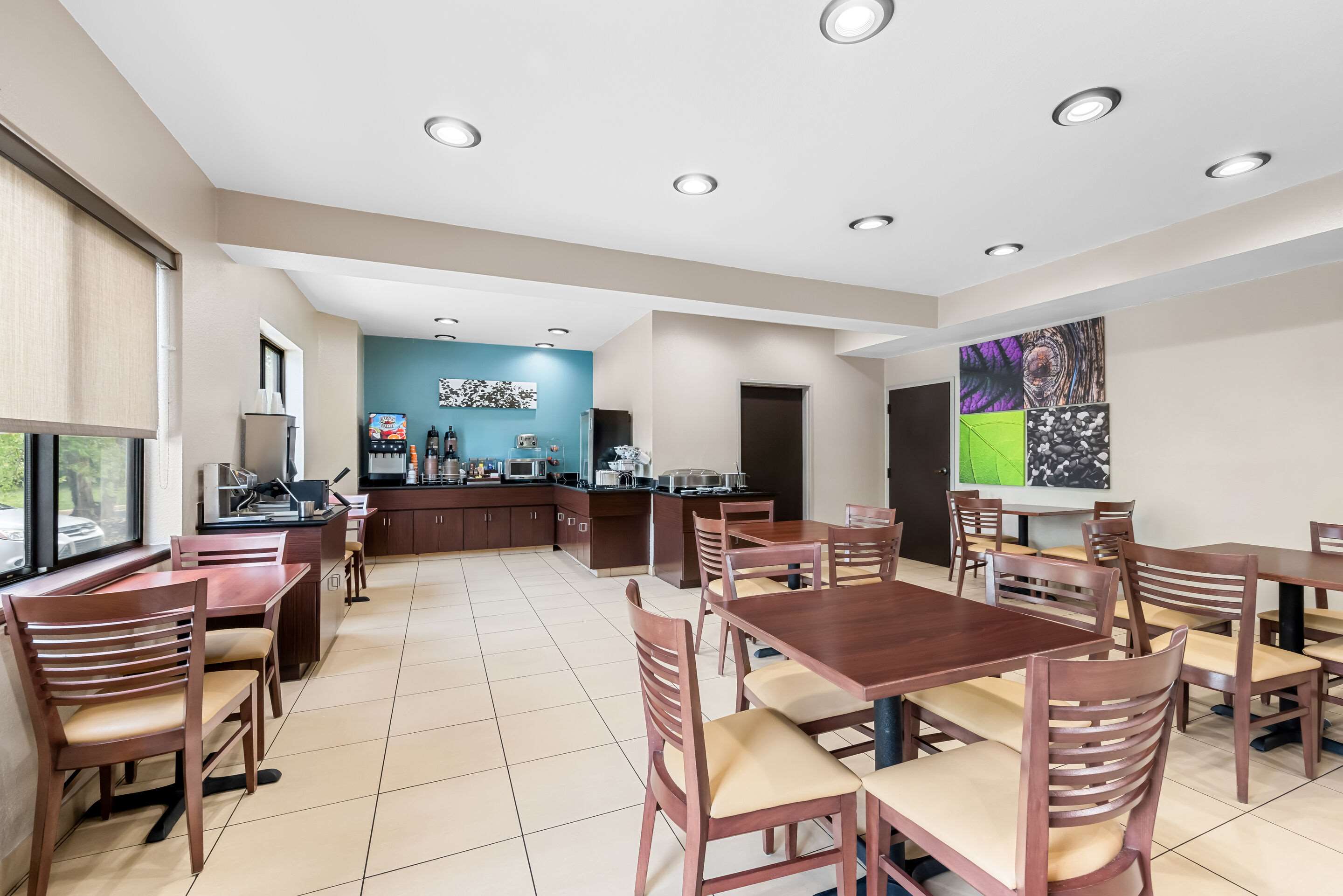 Breakfast area | Sleep Inn & Suites Kingsport TriCities Airport