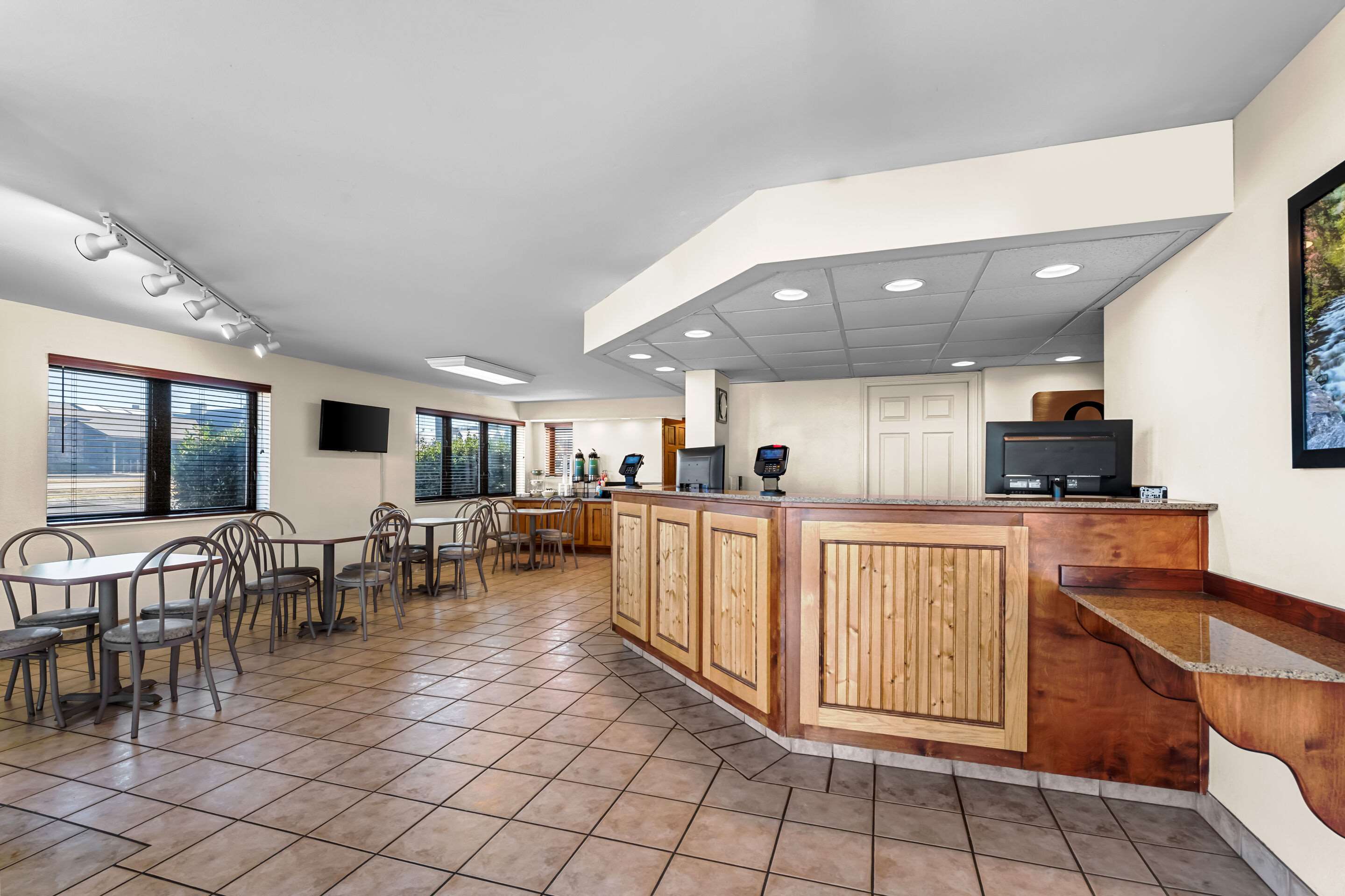 Hotel lobby | Quality Inn And Suites Dollywood