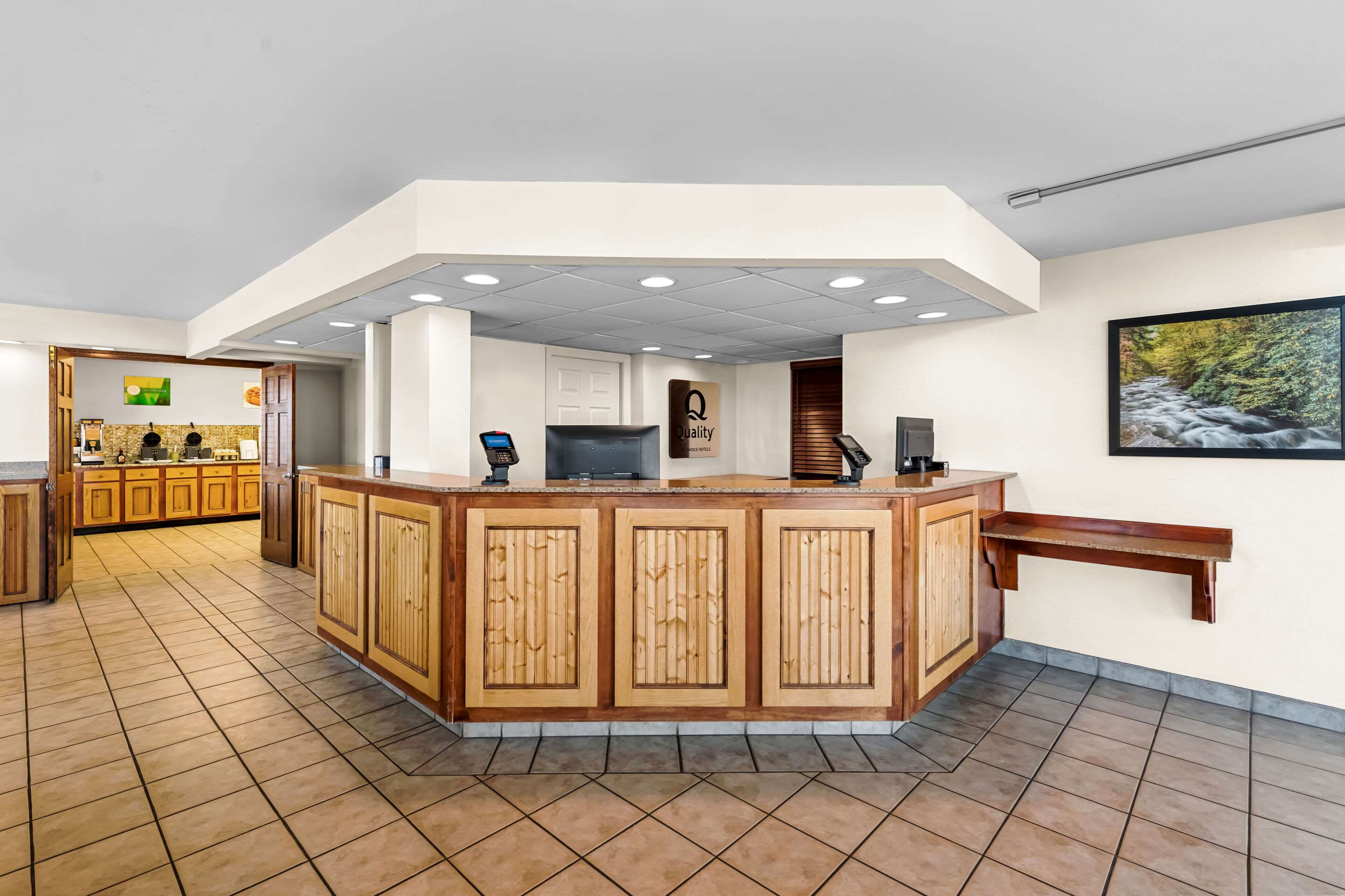 Hotel lobby | Quality Inn And Suites Dollywood