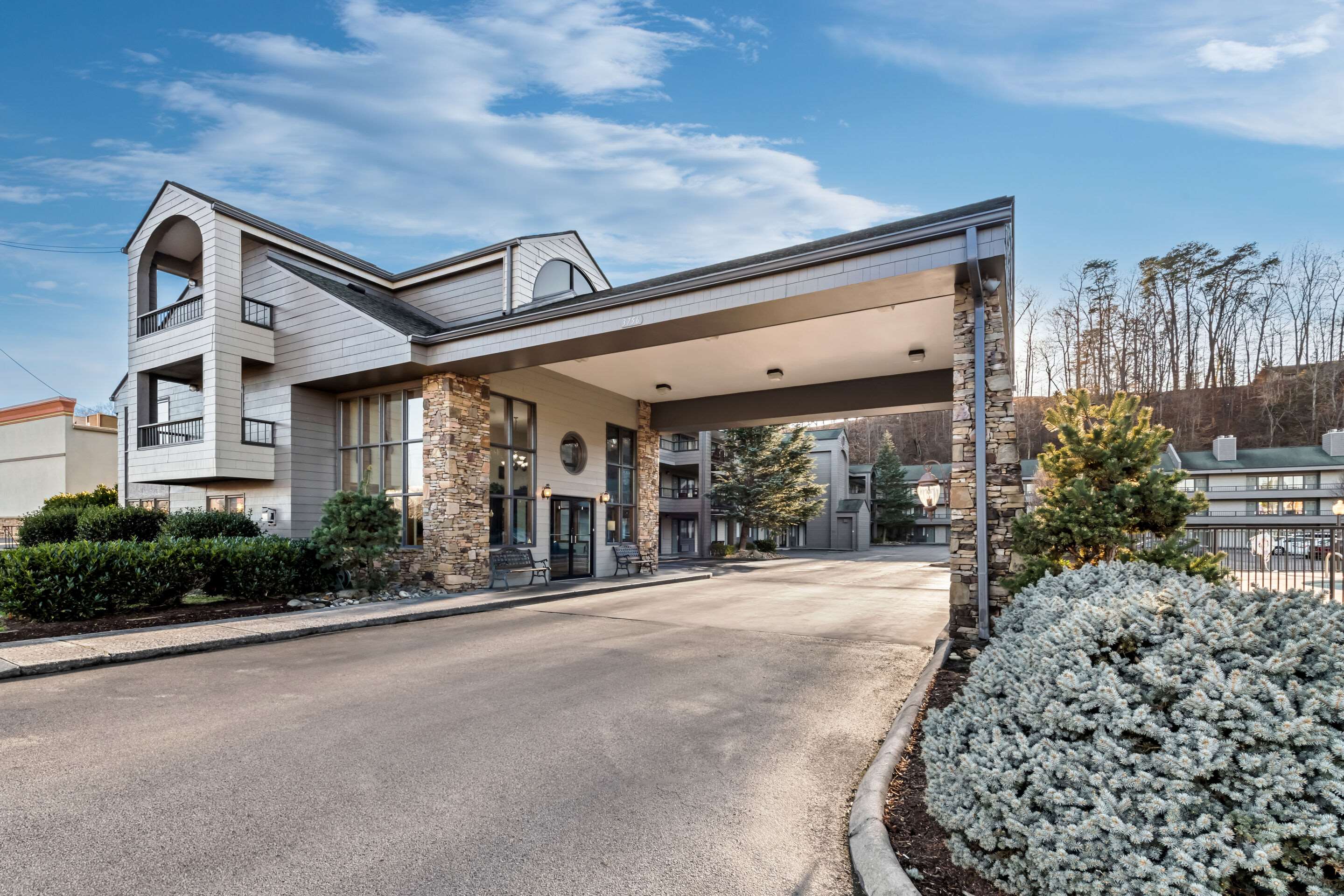 Hotel exterior | Quality Inn And Suites Dollywood