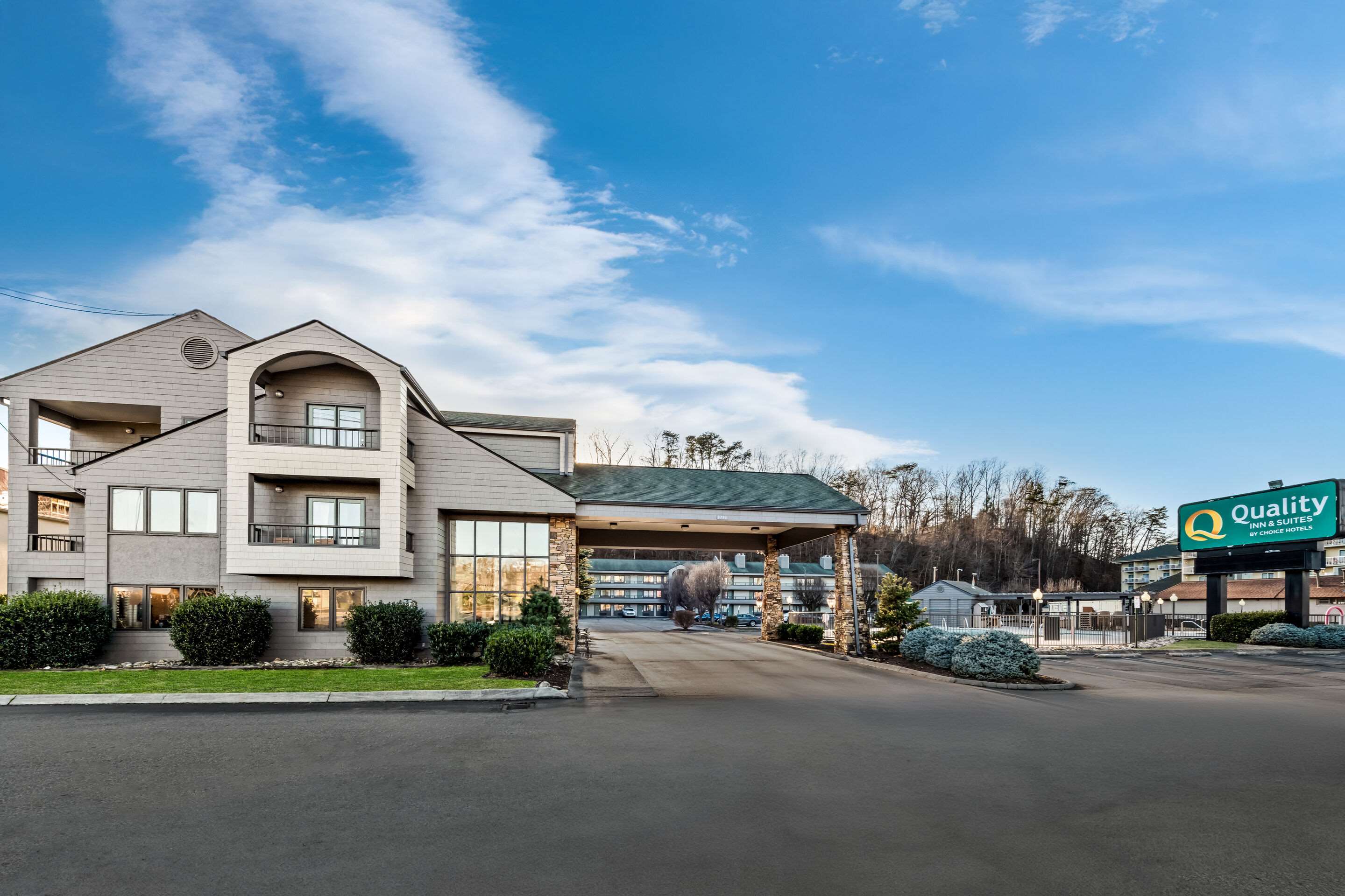 Hotel exterior | Quality Inn And Suites Dollywood