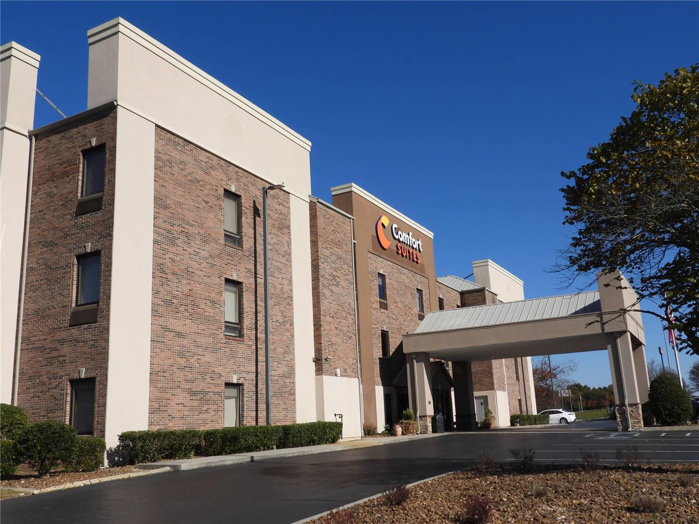 Comfort Suites