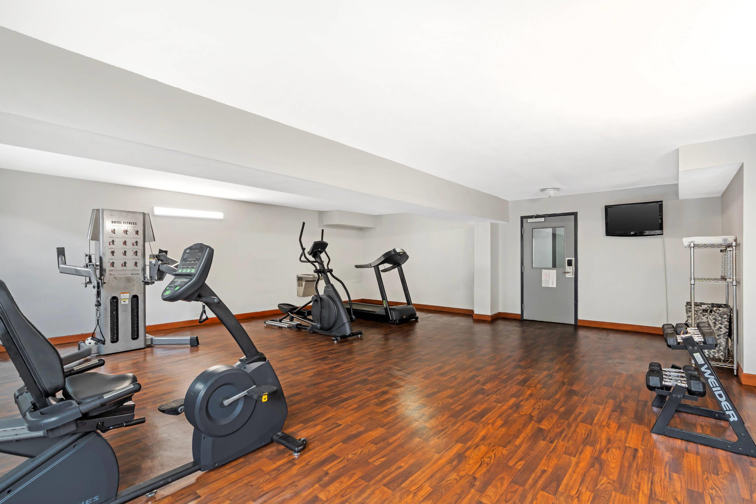 Fitness center | Quality Inn & Suites Chattanooga