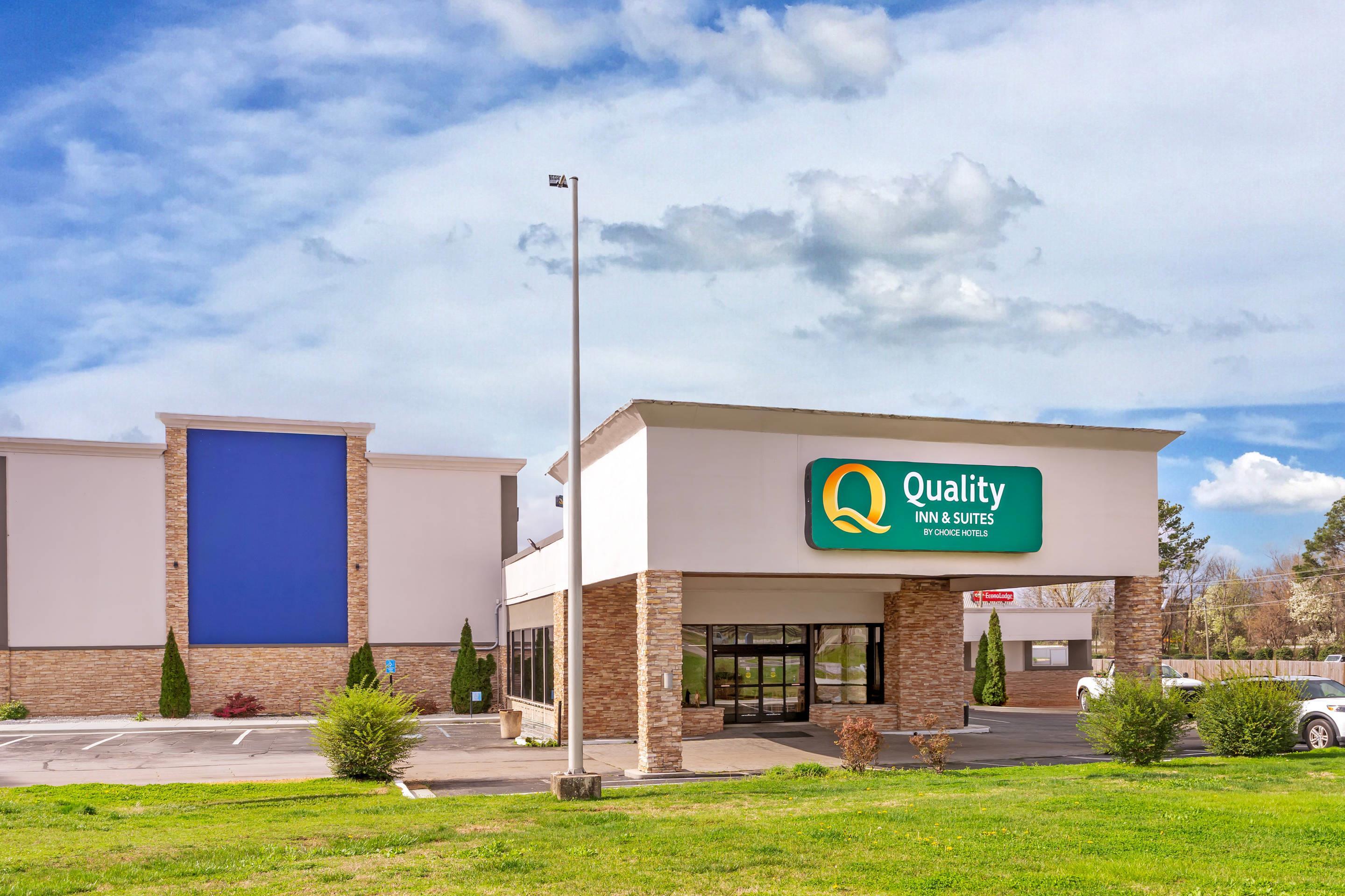 Hotel exterior | Quality Inn & Suites Chattanooga