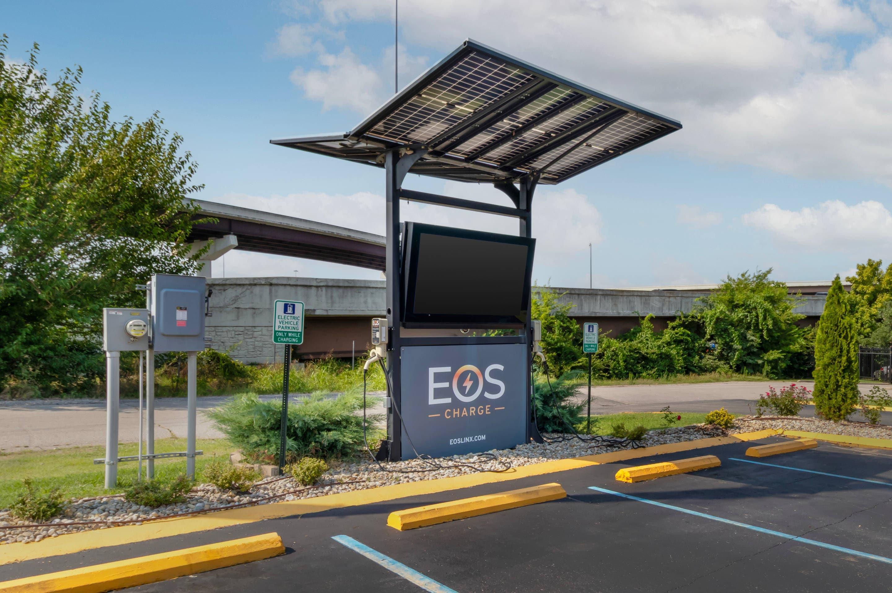 Electric vehicle charging station