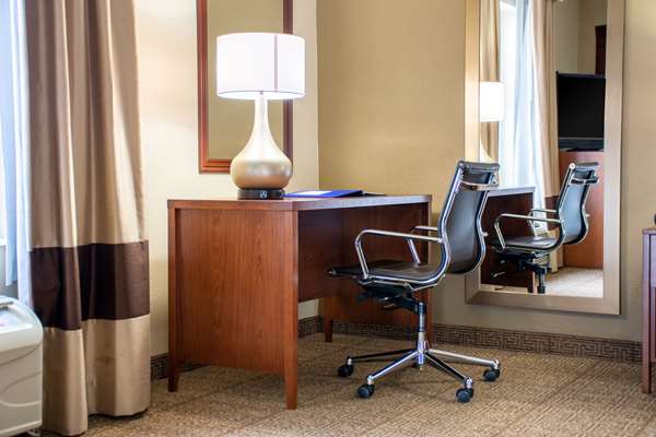 - Comfort Inn Dickson - I-40, Exit 172