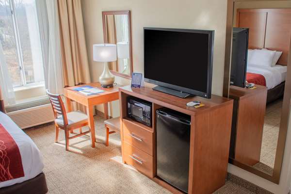  - Comfort Inn Dickson - I-40, Exit 172