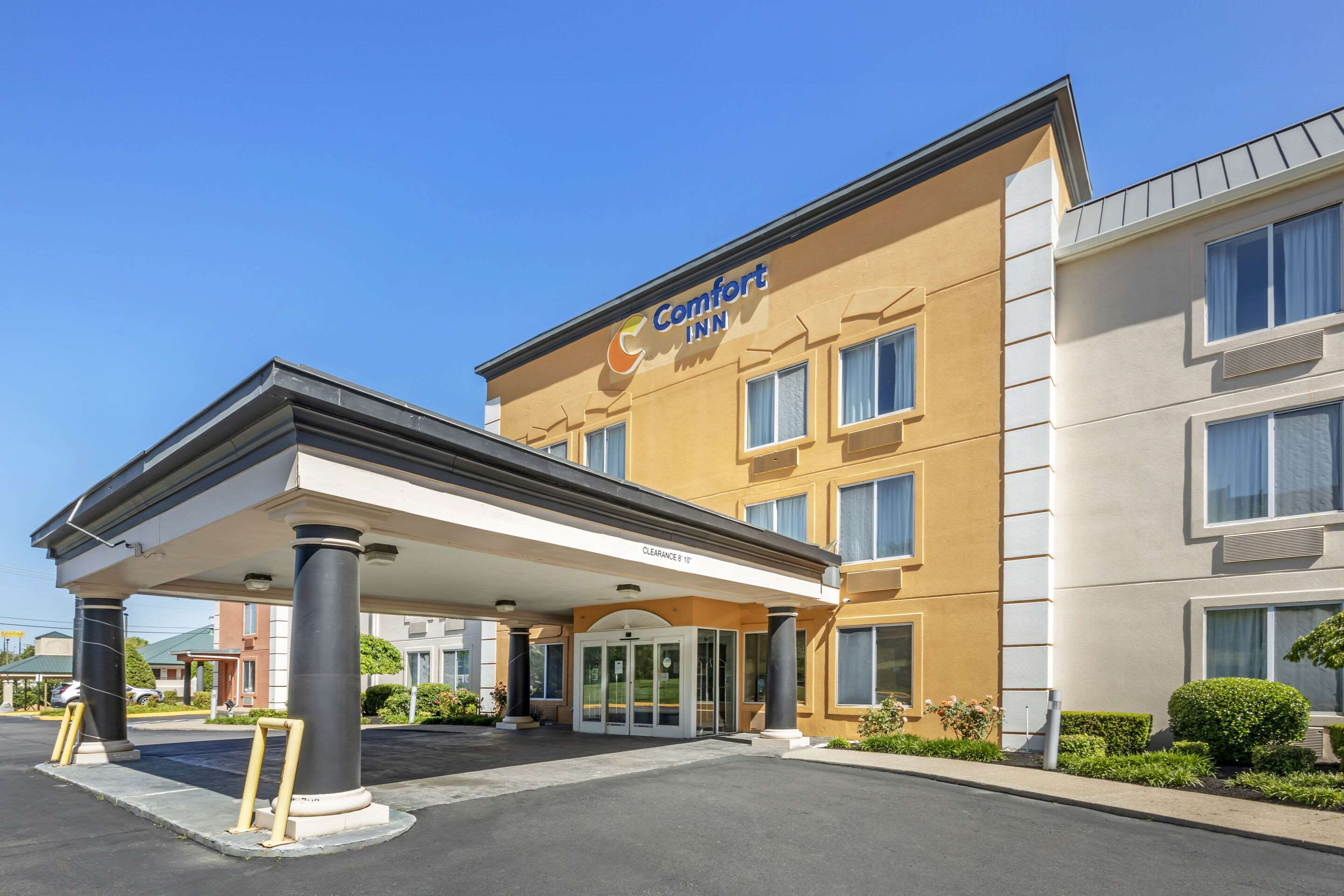 Hotel exterior | Comfort Inn Dickson