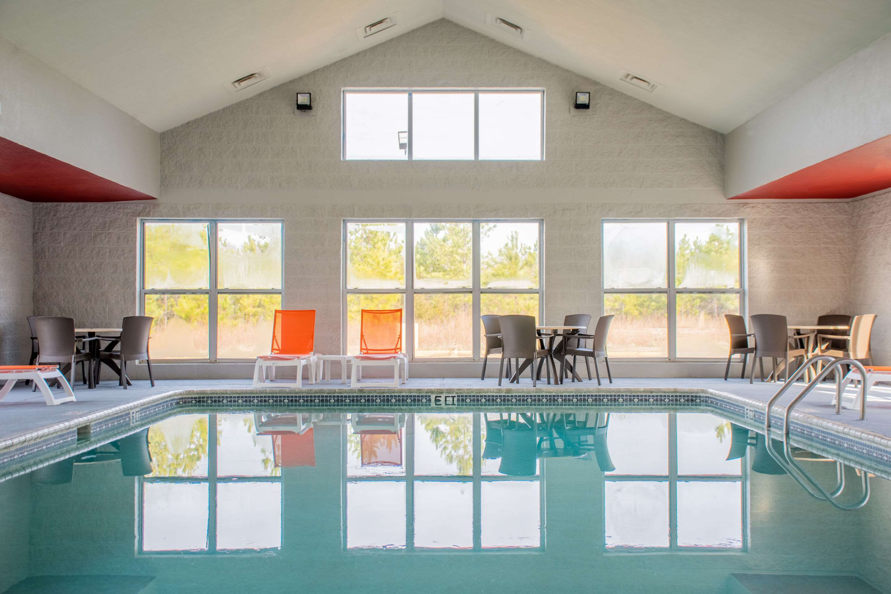 Indoor pool | Comfort Inn Dickson