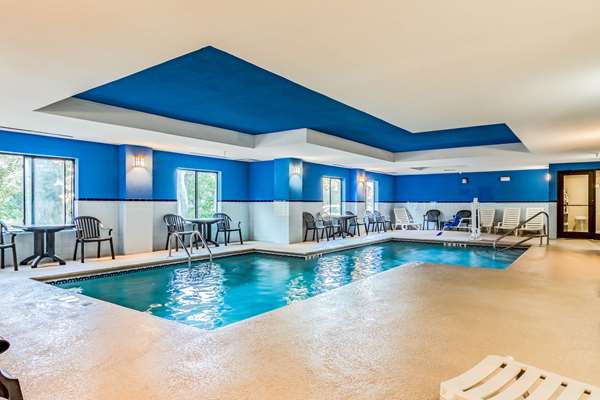 Pool - Comfort Inn & Suites Lookout Mountain Chattanooga - I-24, Exit 175