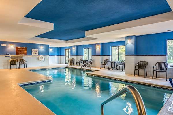 Pool - Comfort Inn & Suites Lookout Mountain Chattanooga - I-24, Exit 175