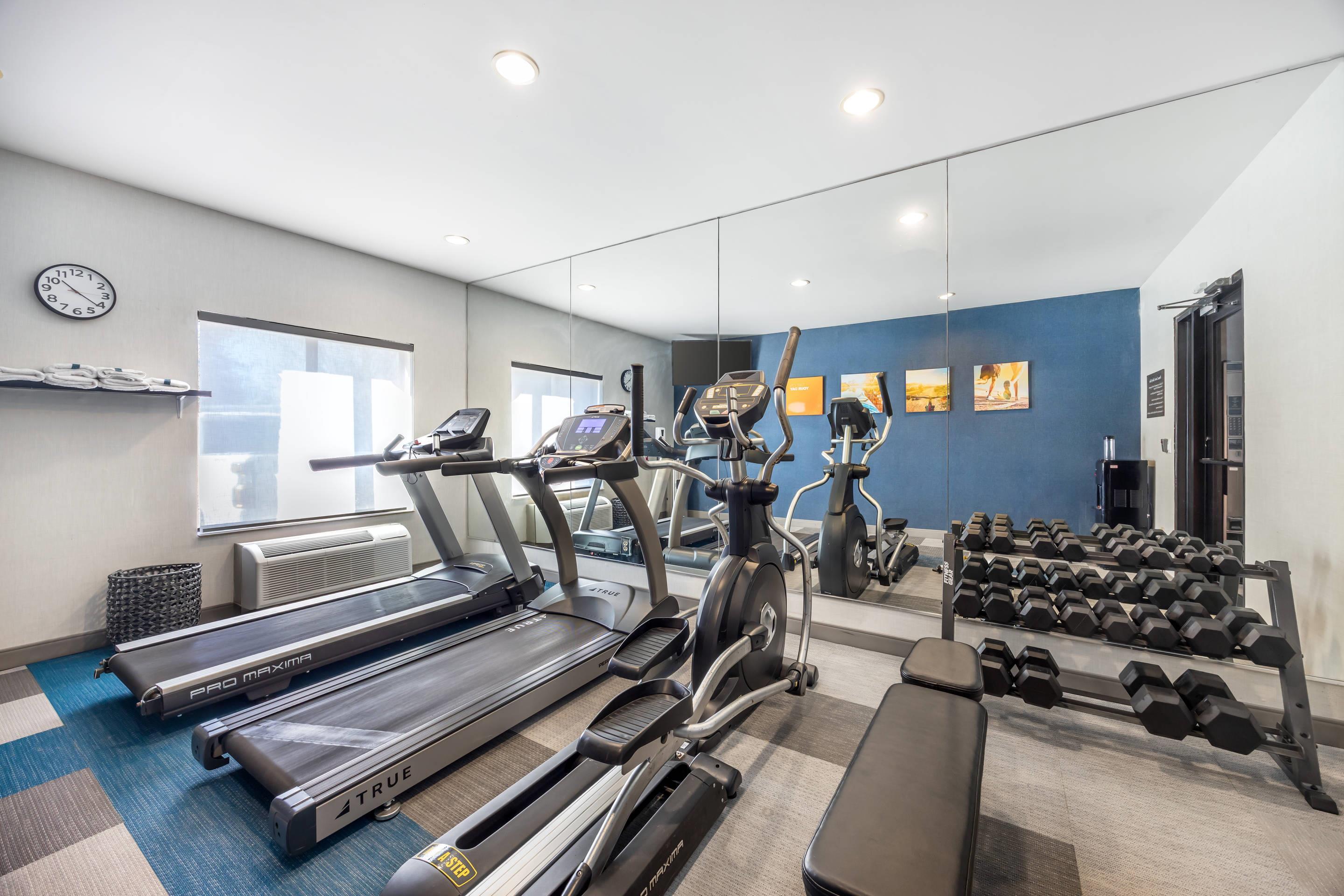 Fitness center | Comfort Inn & Suites Lookout Mountain