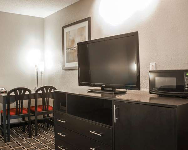 Suite - Comfort Suites Airport Nashville - I-40, Exit 216