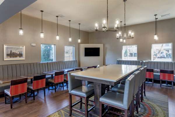 Amenities - Comfort Suites Airport Nashville - I-40, Exit 216