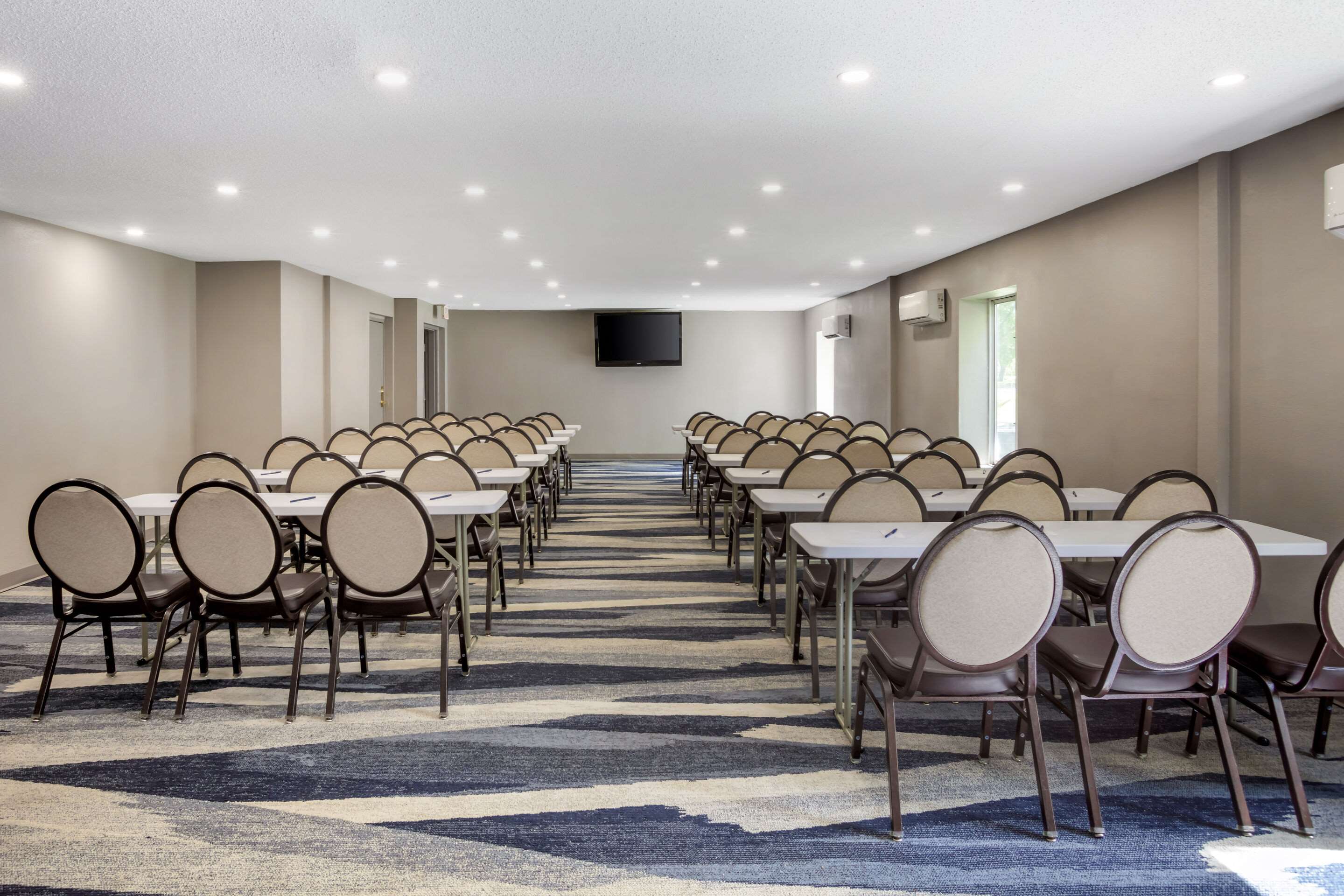 Meeting room | Comfort Suites Airport