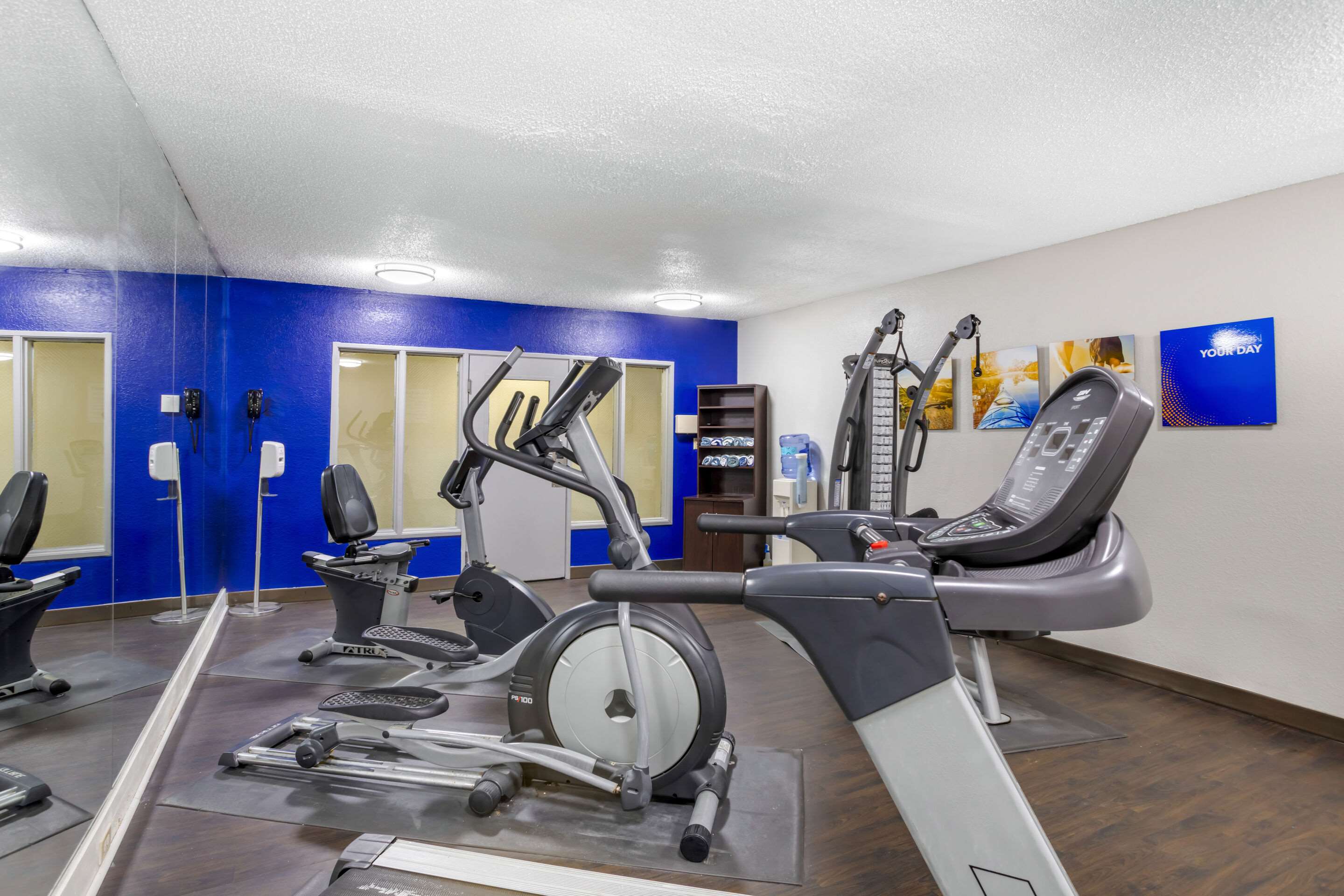 Exercise room | Comfort Suites Airport