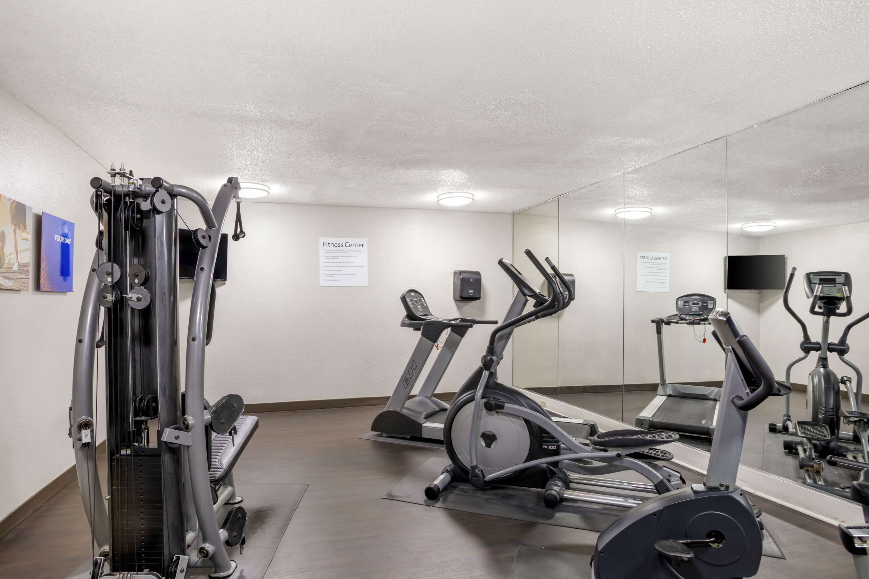 Exercise room | Comfort Suites Airport