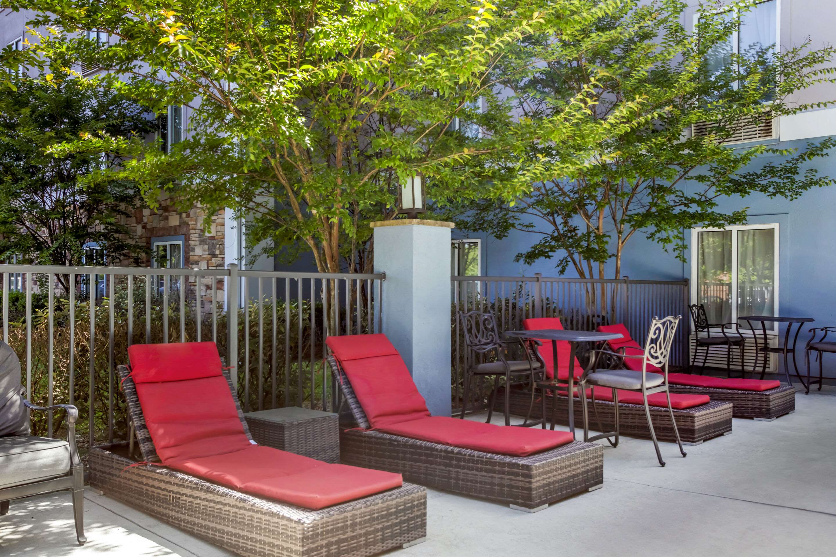 Relax by the pool | Comfort Suites Airport