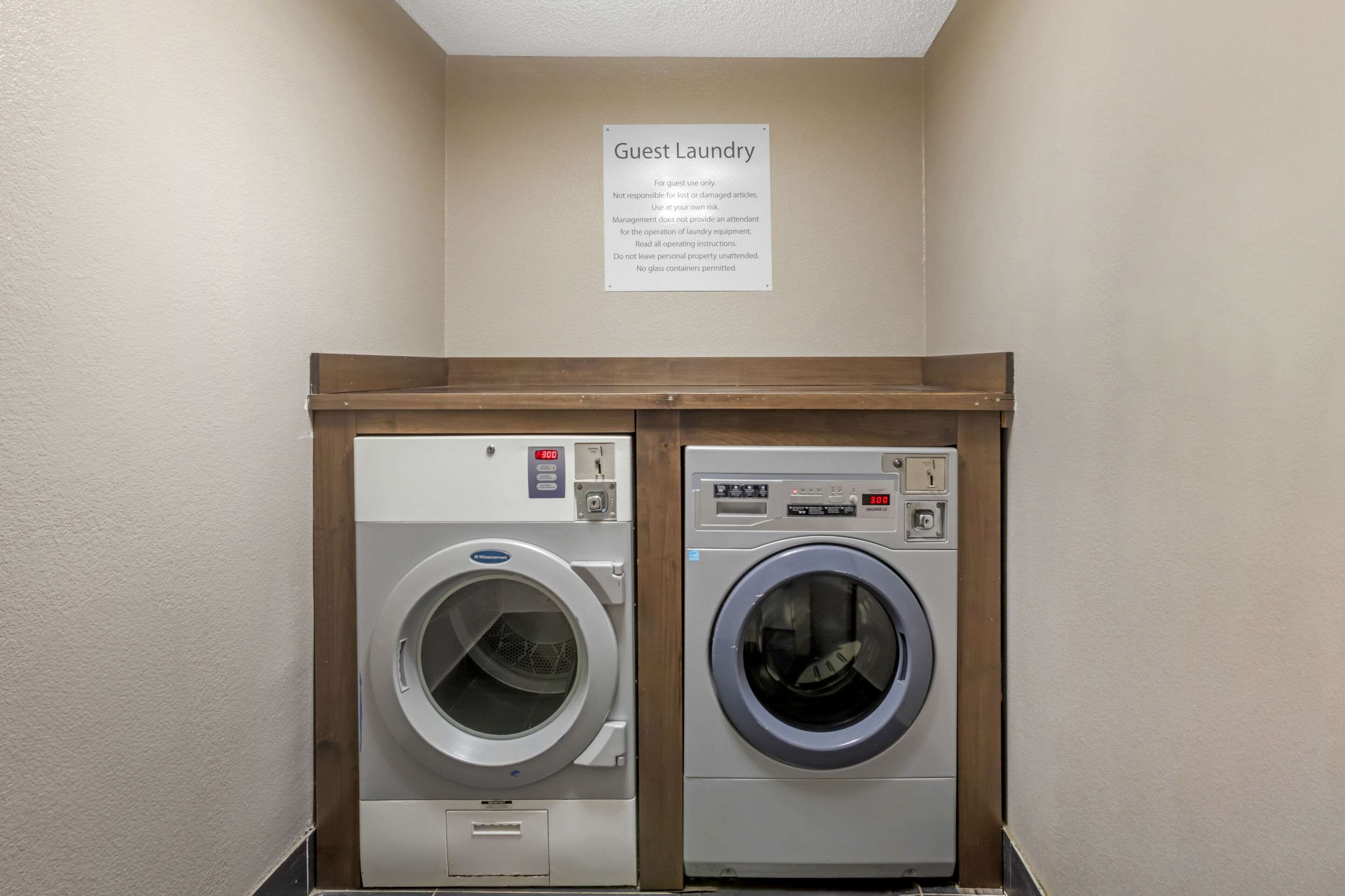 Guest laundry facilities | Comfort Suites Airport