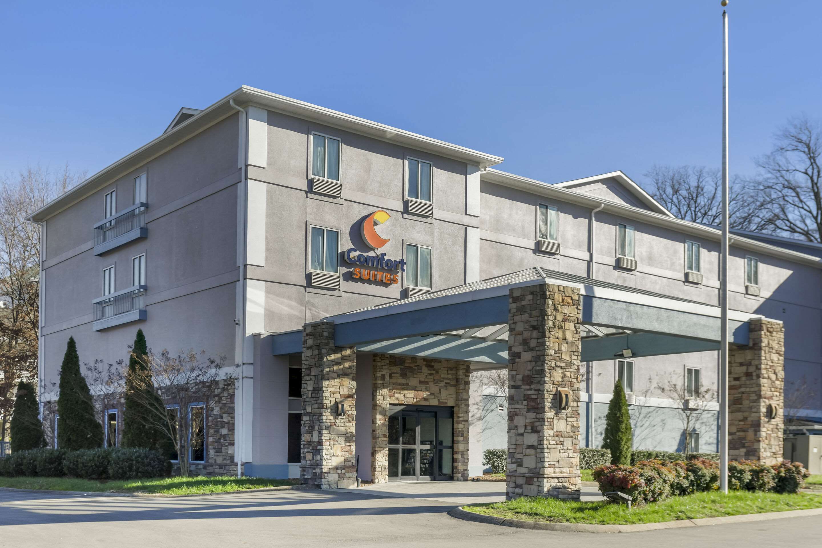 Hotel exterior | Comfort Suites Airport