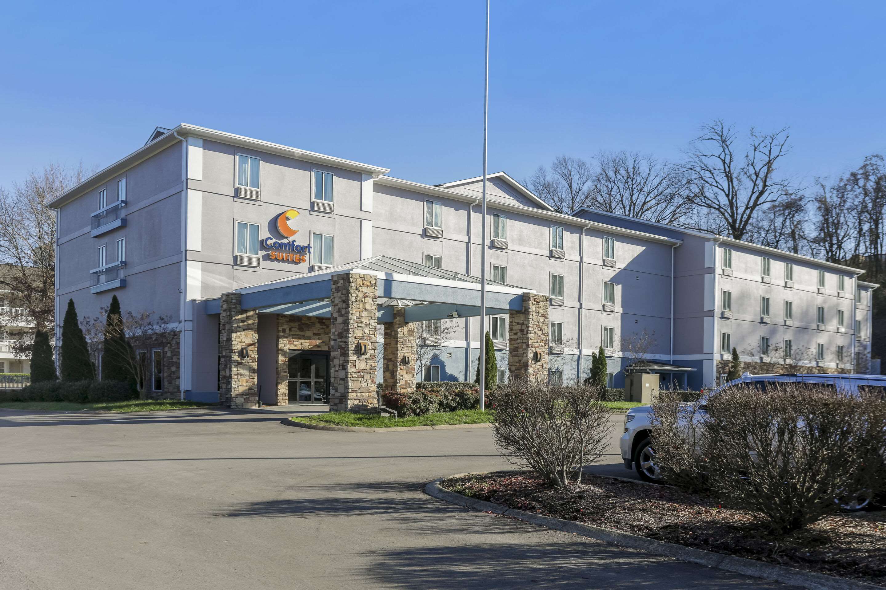 Hotel exterior | Comfort Suites Airport