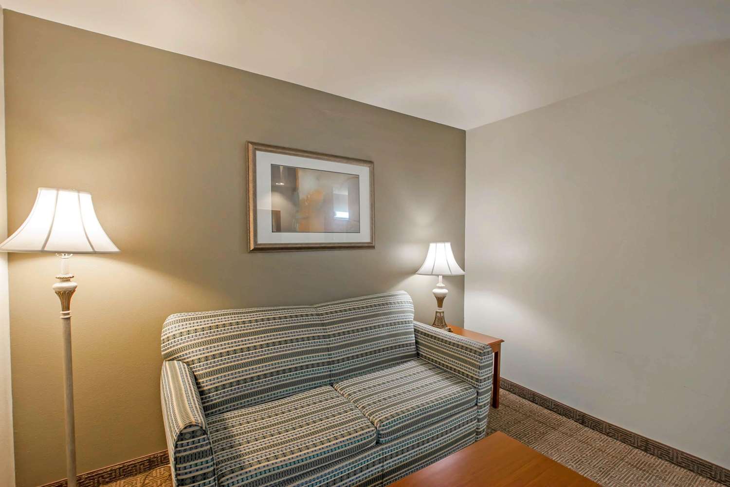 Quality Inn Suites Germantown Tn See Discounts