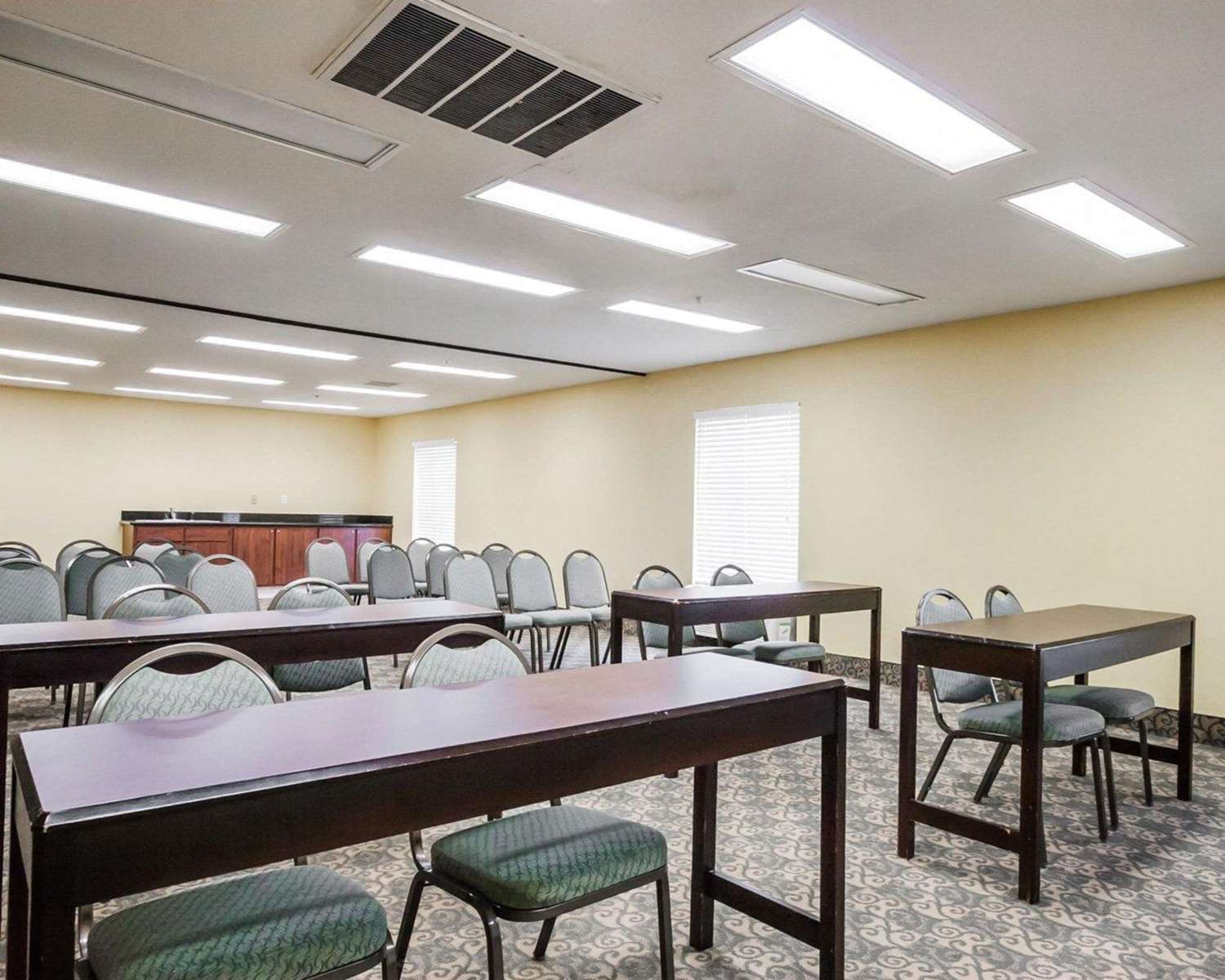 Quality Inn Cordova Tn See Discounts
