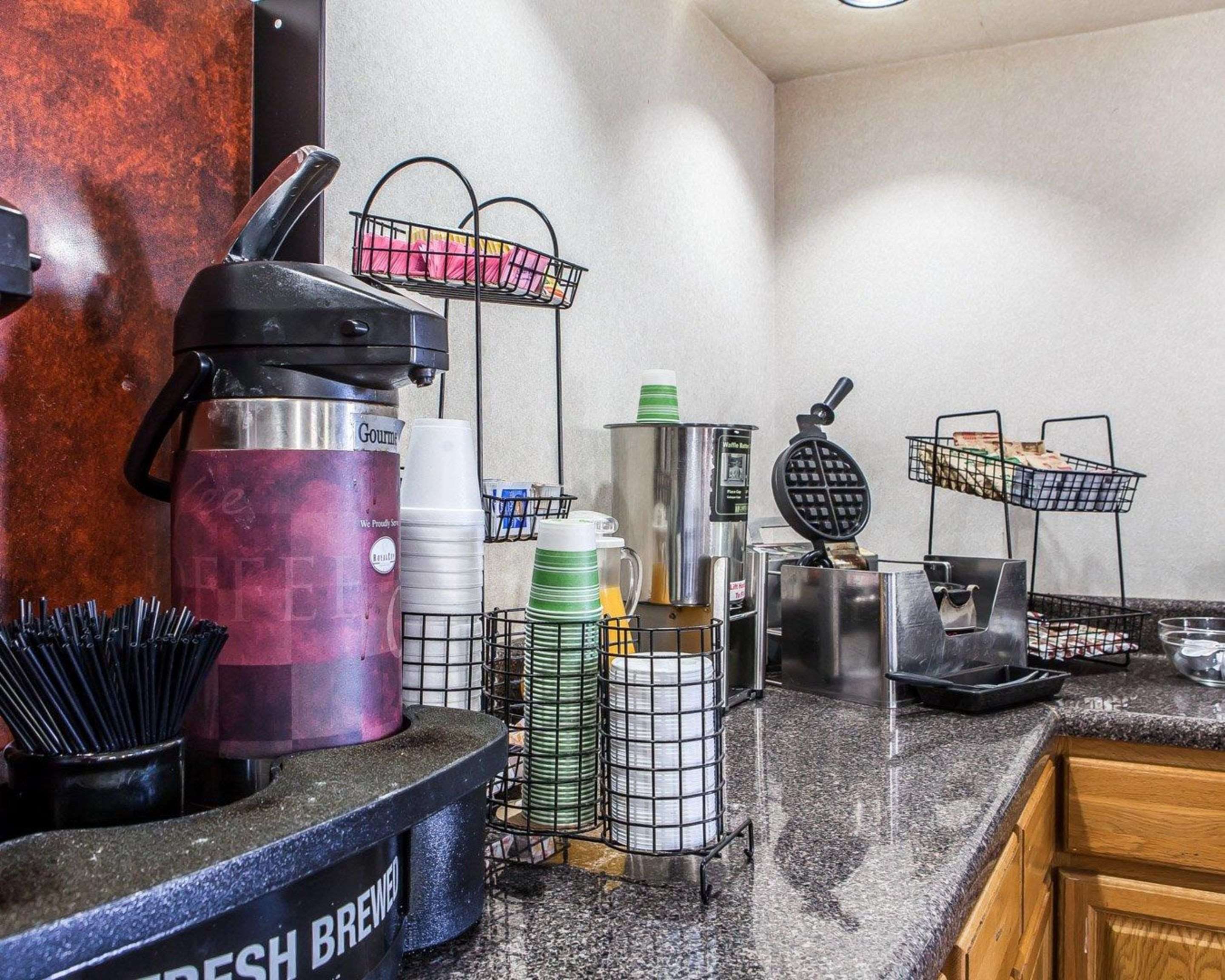 Breakfast counter