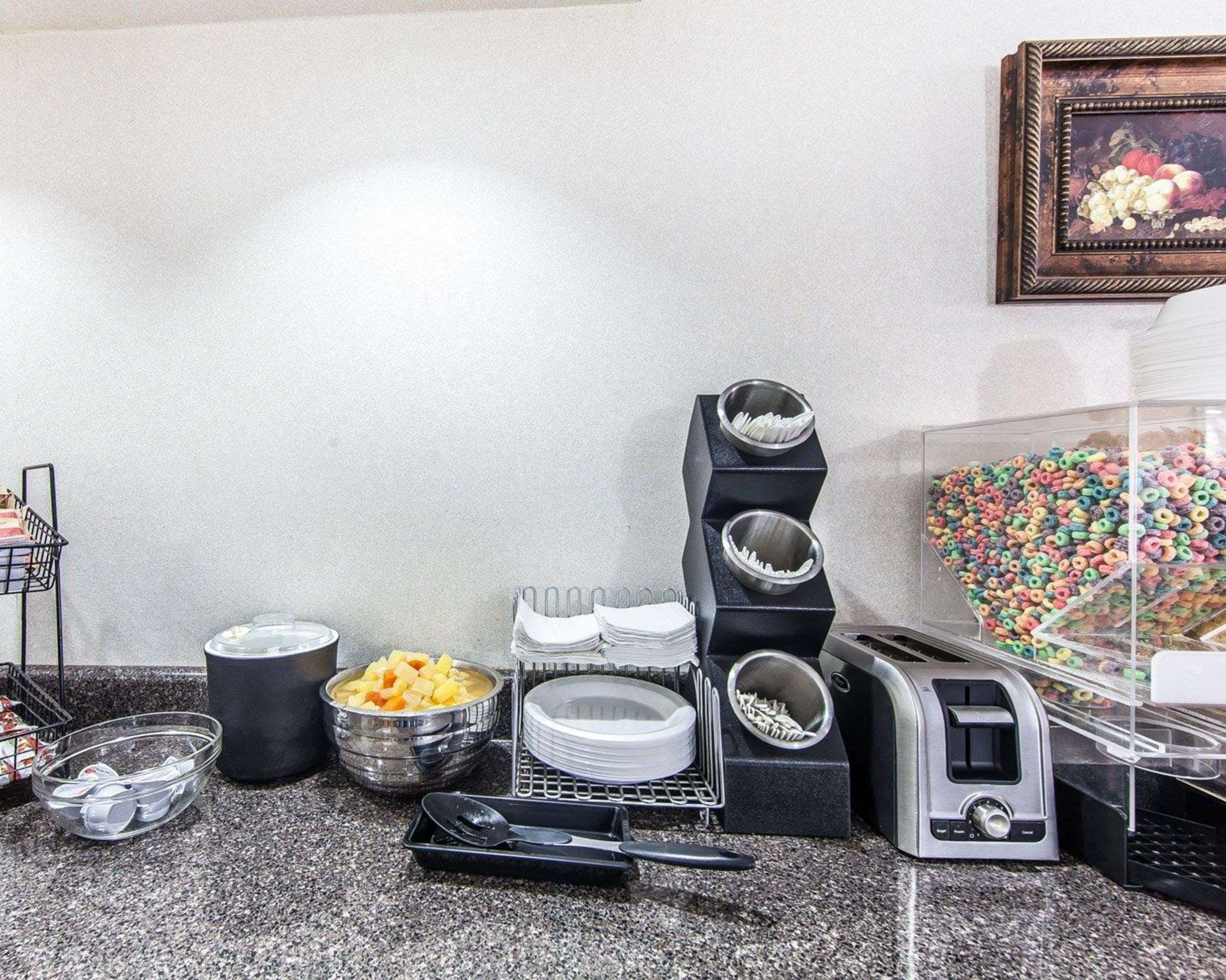 Breakfast counter