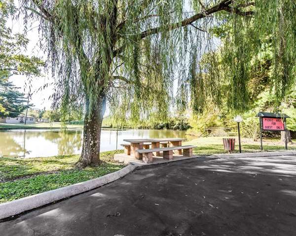  - Rodeway Inn Sweetwater - I-75, Exit 60