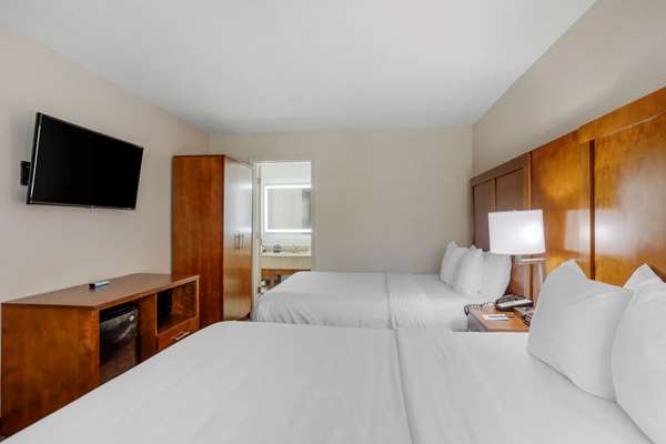  - Comfort Inn Vanderbilt Downtown Nashville - I-40 & I-65, Exit 209