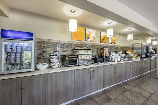 Amenities - Comfort Inn Vanderbilt Downtown Nashville - I-40 & I-65, Exit 209