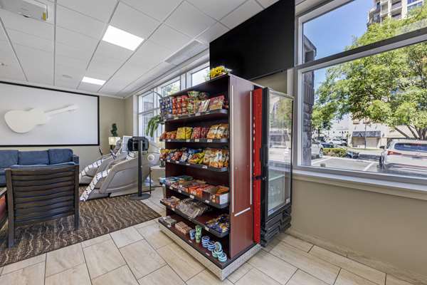  - Comfort Inn Vanderbilt Downtown Nashville - I-40 & I-65, Exit 209