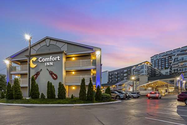 Exterior view - Comfort Inn Vanderbilt Downtown Nashville - I-40 & I-65, Exit 209