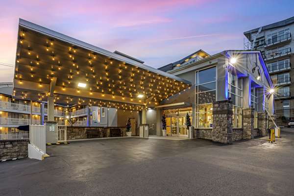 Exterior view - Comfort Inn Vanderbilt Downtown Nashville - I-40 & I-65, Exit 209