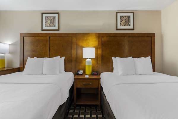  - Comfort Inn Vanderbilt Downtown Nashville - I-40 & I-65, Exit 209