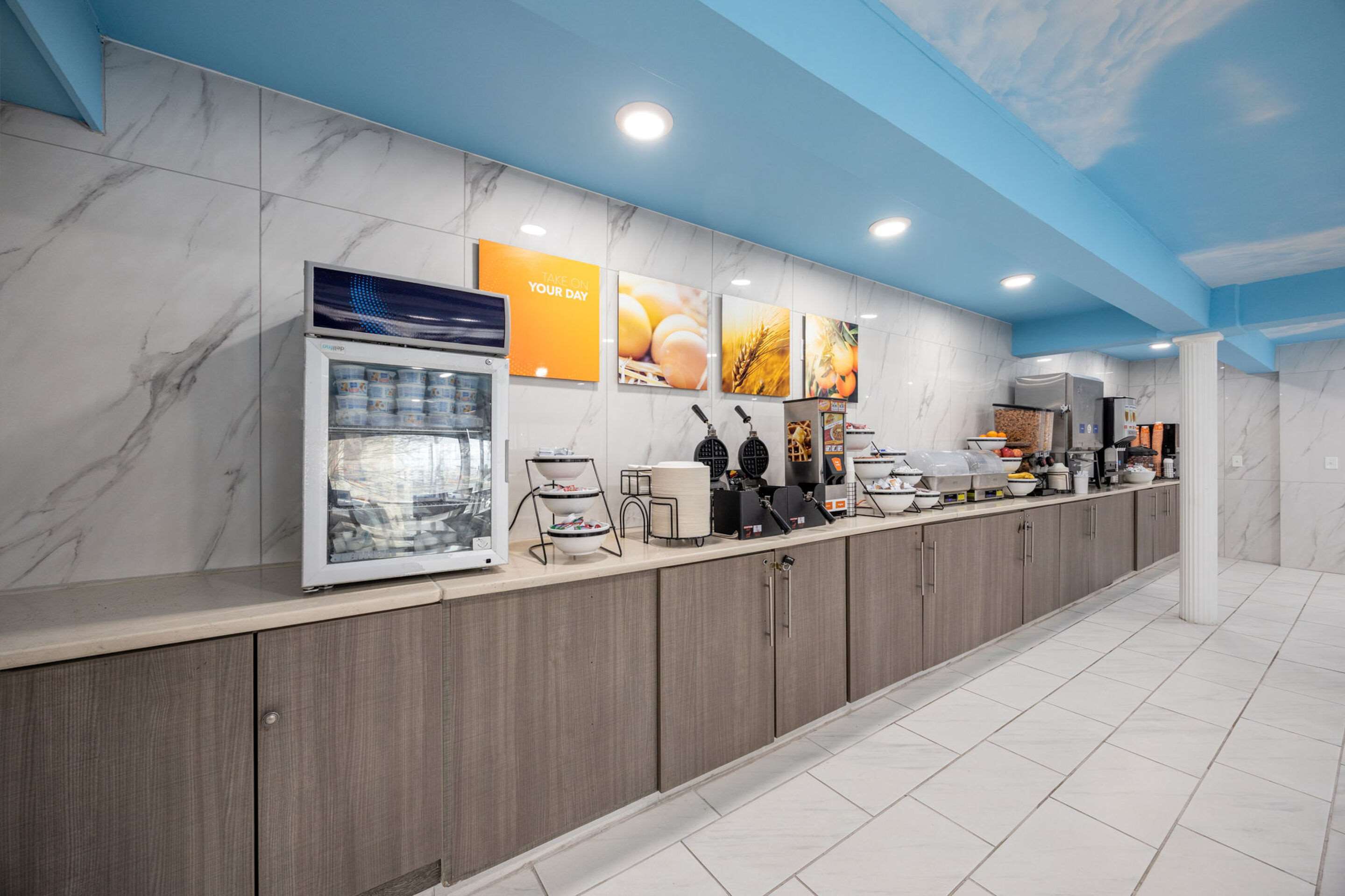 Breakfast area | Comfort Inn Downtown Nashville/Vanderbilt