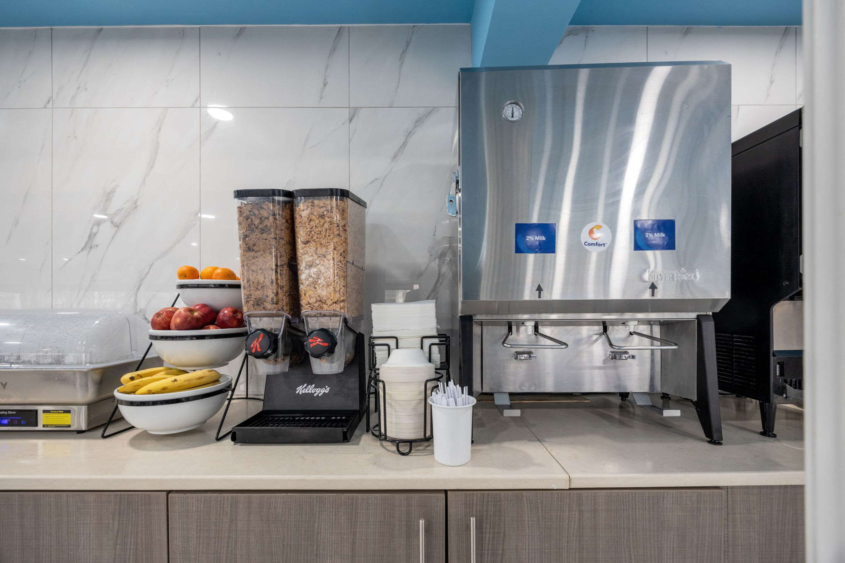 Breakfast area | Comfort Inn Downtown Nashville/Vanderbilt