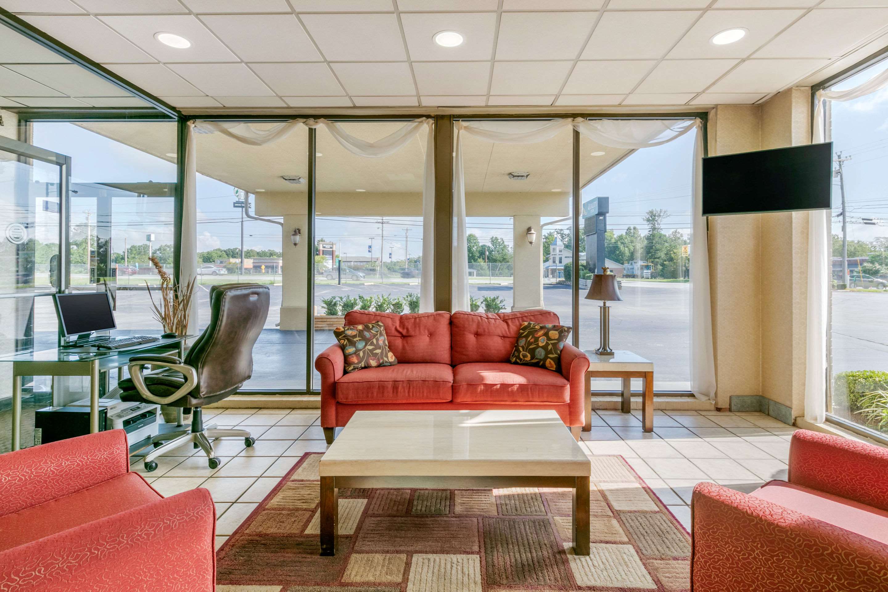 Hotel lobby | Quality Inn